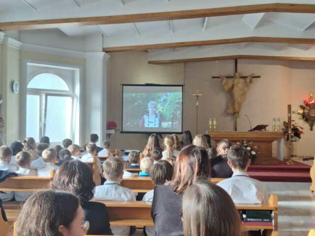 Zdjęcie WhatsApp 2025-11-12 o 21.10.13_53021383